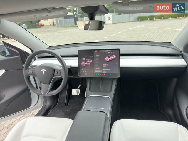 Білий Тесла Model Y, об'ємом двигуна 0 л та пробігом 49 тис. км за 32500 $, фото 35 на Automoto.ua