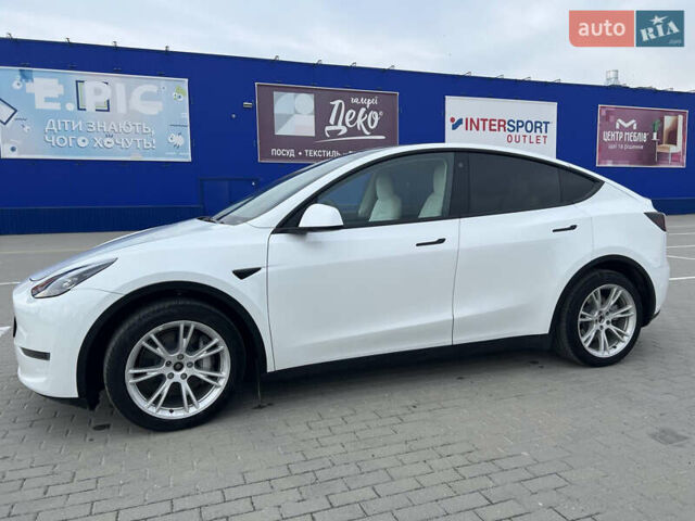 Білий Тесла Model Y, об'ємом двигуна 0 л та пробігом 15 тис. км за 27999 $, фото 4 на Automoto.ua