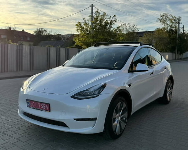 Белый Тесла Model Y, объемом двигателя 0 л и пробегом 94 тыс. км за 24500 $, фото 2 на Automoto.ua