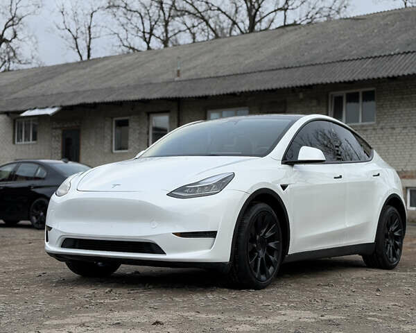 Белый Тесла Model Y, объемом двигателя 0 л и пробегом 16 тыс. км за 26500 $, фото 14 на Automoto.ua