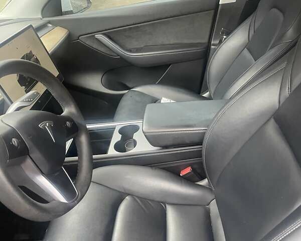 Білий Тесла Model Y, об'ємом двигуна 0 л та пробігом 130 тис. км за 25800 $, фото 6 на Automoto.ua
