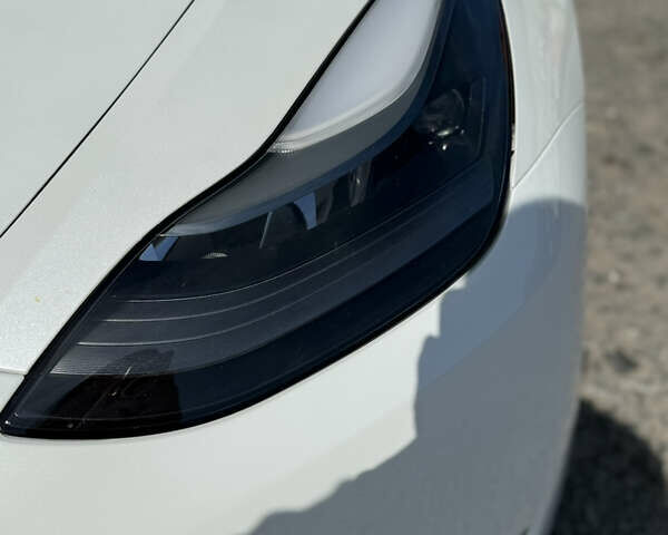 Білий Тесла Model Y, об'ємом двигуна 0 л та пробігом 57 тис. км за 27000 $, фото 14 на Automoto.ua