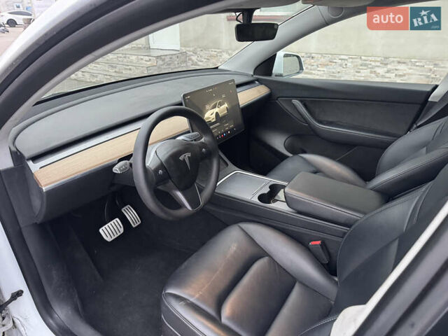 Белый Тесла Model Y, объемом двигателя 0 л и пробегом 29 тыс. км за 21700 $, фото 17 на Automoto.ua