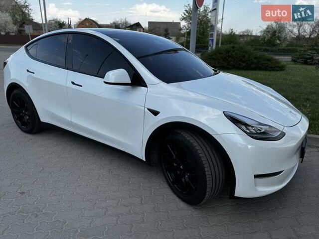 Белый Тесла Model Y, объемом двигателя 0 л и пробегом 59 тыс. км за 28800 $, фото 15 на Automoto.ua
