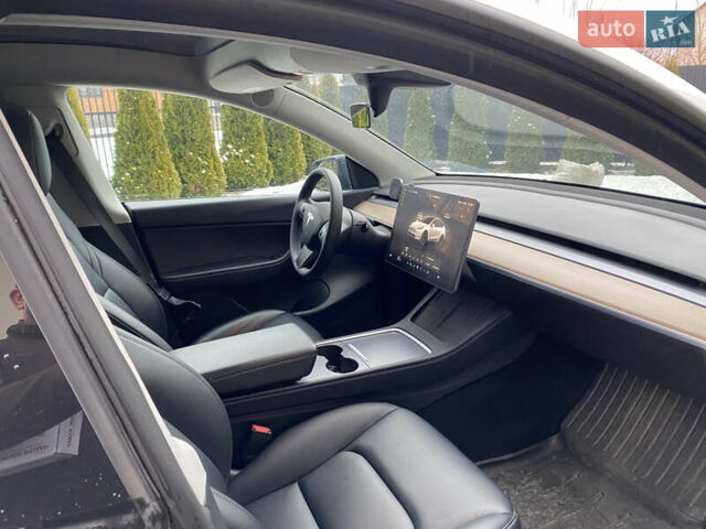Білий Тесла Model Y, об'ємом двигуна 0 л та пробігом 59 тис. км за 25990 $, фото 2 на Automoto.ua