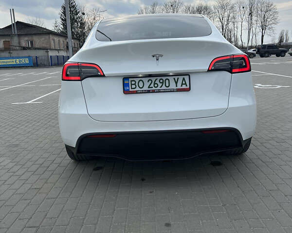 Білий Тесла Model Y, об'ємом двигуна 0 л та пробігом 15 тис. км за 27999 $, фото 13 на Automoto.ua
