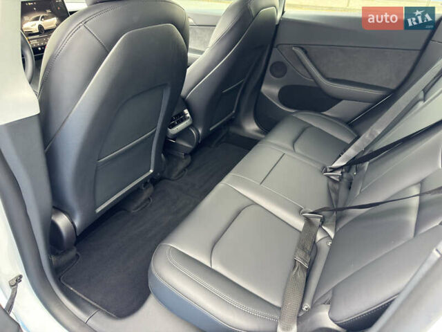 Белый Тесла Model Y, объемом двигателя 0 л и пробегом 68 тыс. км за 35000 $, фото 14 на Automoto.ua
