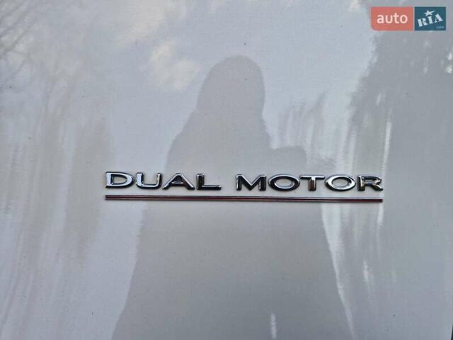 Білий Тесла Model Y, об'ємом двигуна 0 л та пробігом 97 тис. км за 24000 $, фото 13 на Automoto.ua