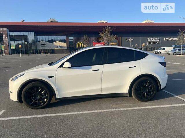 Белый Тесла Model Y, объемом двигателя 0 л и пробегом 24 тыс. км за 36500 $, фото 2 на Automoto.ua