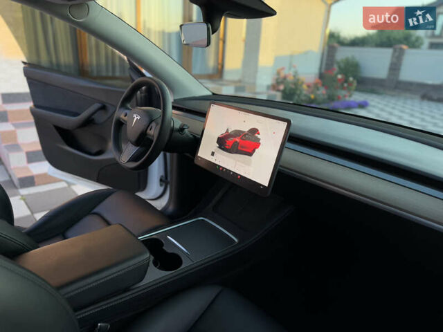 Белый Тесла Model Y, объемом двигателя 0 л и пробегом 59 тыс. км за 28950 $, фото 40 на Automoto.ua