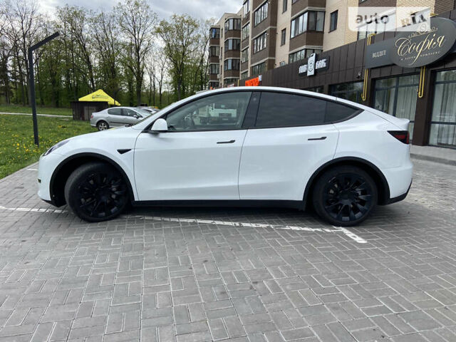 Білий Тесла Model Y, об'ємом двигуна 0 л та пробігом 18 тис. км за 31000 $, фото 2 на Automoto.ua