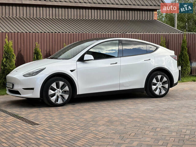 Белый Тесла Model Y, объемом двигателя 0 л и пробегом 25 тыс. км за 31500 $, фото 6 на Automoto.ua