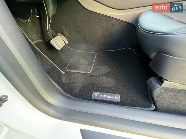 Білий Тесла Model Y, об'ємом двигуна 0 л та пробігом 12 тис. км за 24750 $, фото 37 на Automoto.ua