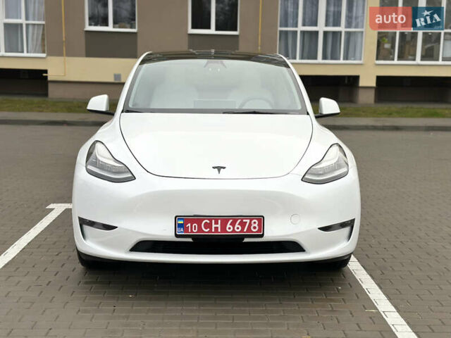 Белый Тесла Model Y, объемом двигателя 0 л и пробегом 117 тыс. км за 24999 $, фото 1 на Automoto.ua