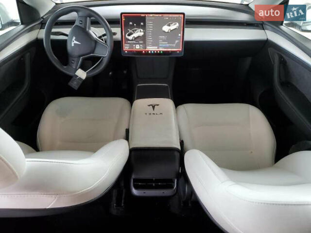Белый Тесла Model Y, объемом двигателя 0 л и пробегом 53 тыс. км за 17700 $, фото 7 на Automoto.ua