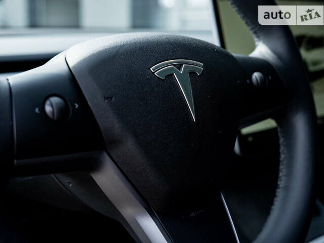 Белый Тесла Model Y, объемом двигателя 0 л и пробегом 10 тыс. км за 27900 $, фото 36 на Automoto.ua