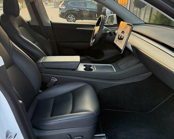 Белый Тесла Model Y, объемом двигателя 0 л и пробегом 74 тыс. км за 24800 $, фото 18 на Automoto.ua
