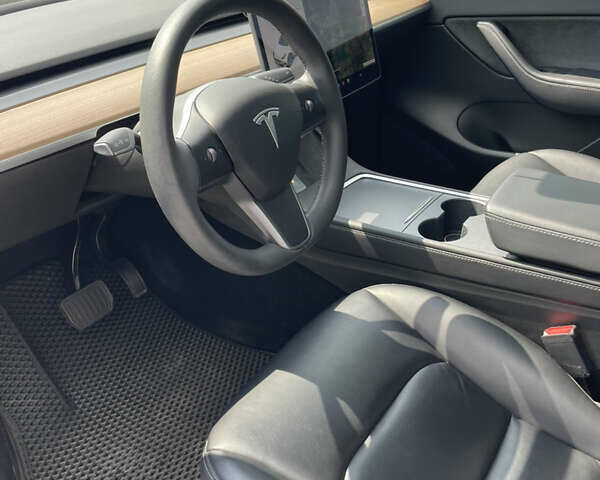 Белый Тесла Model Y, объемом двигателя 0 л и пробегом 76 тыс. км за 24900 $, фото 19 на Automoto.ua