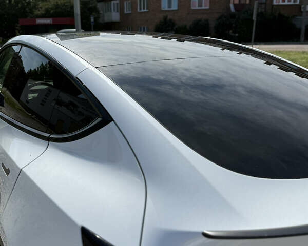 Белый Тесла Model Y, объемом двигателя 0 л и пробегом 57 тыс. км за 31000 $, фото 11 на Automoto.ua