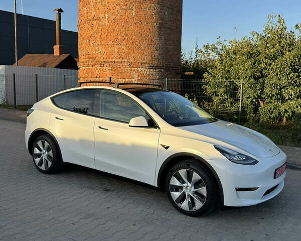 Белый Тесла Model Y, объемом двигателя 0 л и пробегом 94 тыс. км за 24500 $, фото 9 на Automoto.ua