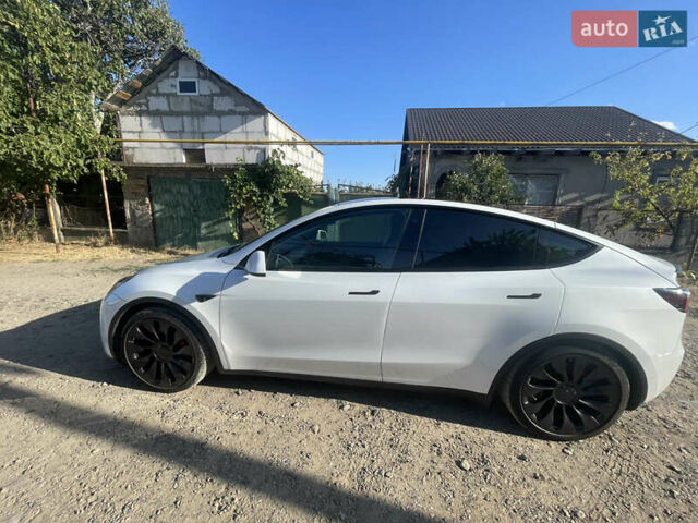 Белый Тесла Model Y, объемом двигателя 0 л и пробегом 52 тыс. км за 25500 $, фото 3 на Automoto.ua