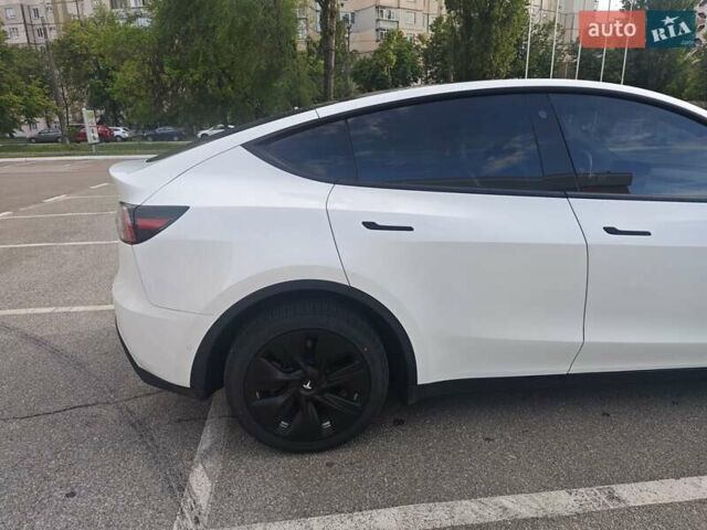Белый Тесла Model Y, объемом двигателя 0 л и пробегом 38 тыс. км за 28000 $, фото 6 на Automoto.ua