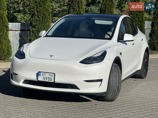 Белый Тесла Model Y, объемом двигателя 0 л и пробегом 69 тыс. км за 25900 $, фото 9 на Automoto.ua