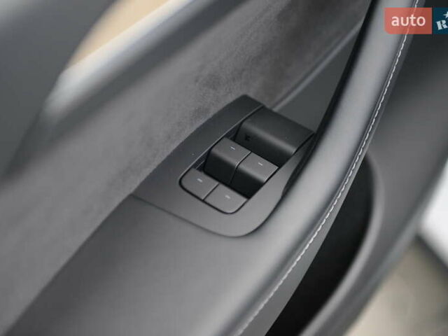 Тесла Model Y 2022 у Мукачеве на Automoto.ua Білий Тесла Model Y, об'ємом двигуна 0 л та пробігом 17 тис. км за 46500 $, фото 22 на Automoto.ua