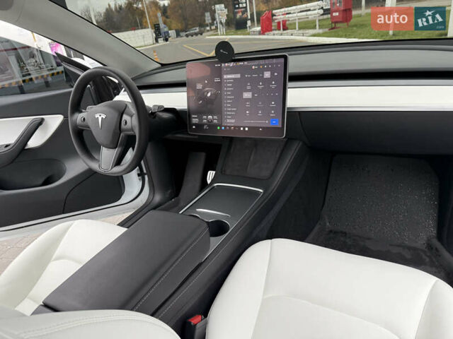 Білий Тесла Model Y, об'ємом двигуна 0 л та пробігом 38 тис. км за 28500 $, фото 9 на Automoto.ua