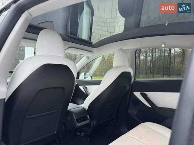 Білий Тесла Model Y, об'ємом двигуна 0 л та пробігом 117 тис. км за 23500 $, фото 31 на Automoto.ua