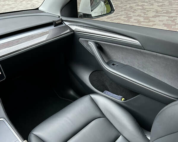 Белый Тесла Model Y, объемом двигателя 0 л и пробегом 45 тыс. км за 25500 $, фото 12 на Automoto.ua