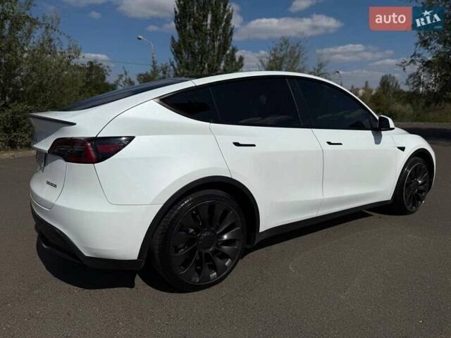 Білий Тесла Model Y, об'ємом двигуна 0 л та пробігом 56 тис. км за 26000 $, фото 21 на Automoto.ua