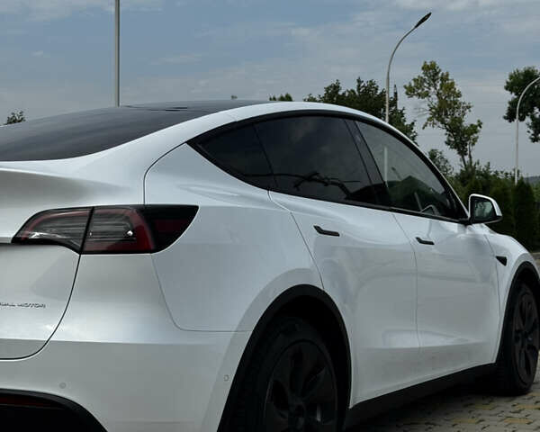 Белый Тесла Model Y, объемом двигателя 0 л и пробегом 91 тыс. км за 29600 $, фото 4 на Automoto.ua