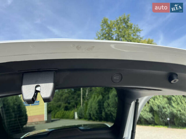 Білий Тесла Model Y, об'ємом двигуна 0 л та пробігом 32 тис. км за 28300 $, фото 15 на Automoto.ua