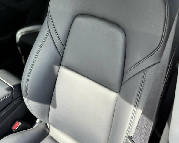 Білий Тесла Model Y, об'ємом двигуна 0 л та пробігом 57 тис. км за 27000 $, фото 35 на Automoto.ua