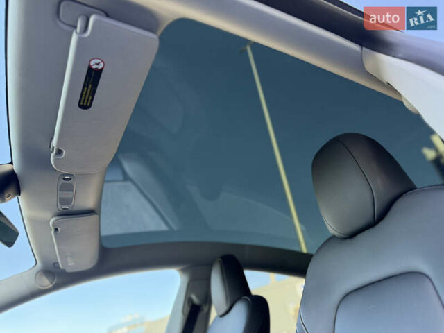 Белый Тесла Model Y, объемом двигателя 0 л и пробегом 12 тыс. км за 26500 $, фото 10 на Automoto.ua