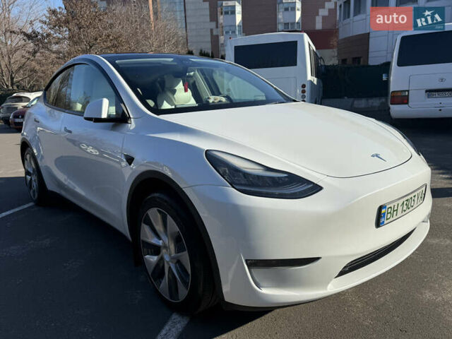 Білий Тесла Model Y, об'ємом двигуна 0 л та пробігом 45 тис. км за 27500 $, фото 11 на Automoto.ua
