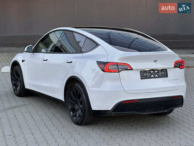Белый Тесла Model Y, объемом двигателя 0 л и пробегом 47 тыс. км за 25900 $, фото 7 на Automoto.ua