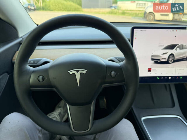 Белый Тесла Model Y, объемом двигателя 0 л и пробегом 75 тыс. км за 24900 $, фото 44 на Automoto.ua