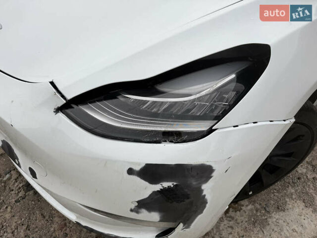 Белый Тесла Model Y, объемом двигателя 0 л и пробегом 36 тыс. км за 15500 $, фото 32 на Automoto.ua