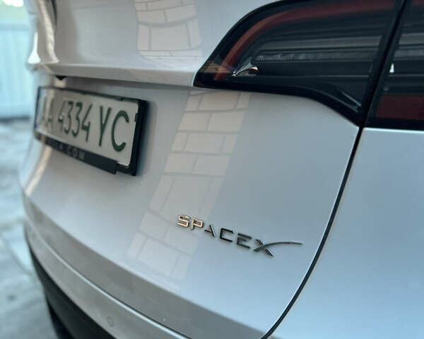 Белый Тесла Model Y, объемом двигателя 0 л и пробегом 58 тыс. км за 40000 $, фото 12 на Automoto.ua