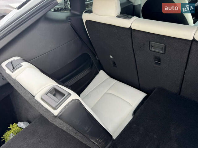 Білий Тесла Model Y, об'ємом двигуна 0 л та пробігом 62 тис. км за 27400 $, фото 30 на Automoto.ua