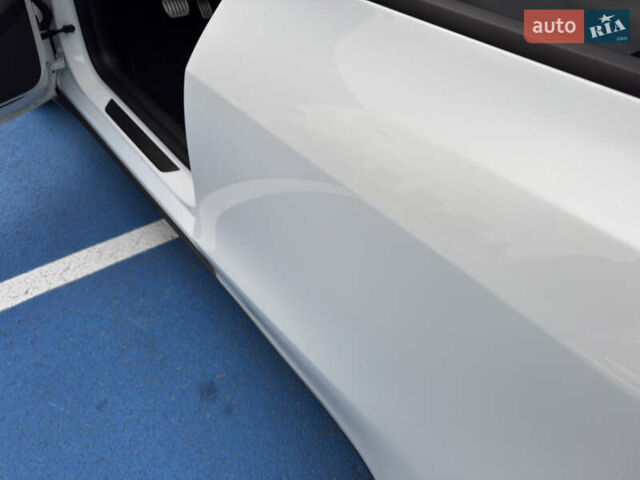 Белый Тесла Model Y, объемом двигателя 0 л и пробегом 68 тыс. км за 35000 $, фото 15 на Automoto.ua