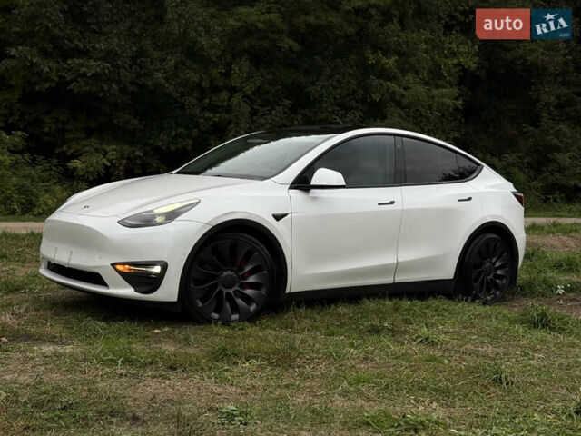 Тесла Model Y 2022 у Городке на Automoto.ua Білий Тесла Model Y, об'ємом двигуна 0 л та пробігом 102 тис. км за 28200 $, фото 1 на Automoto.ua