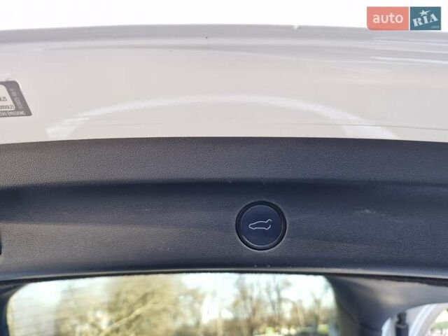 Білий Тесла Model Y, об'ємом двигуна 0 л та пробігом 97 тис. км за 24000 $, фото 24 на Automoto.ua