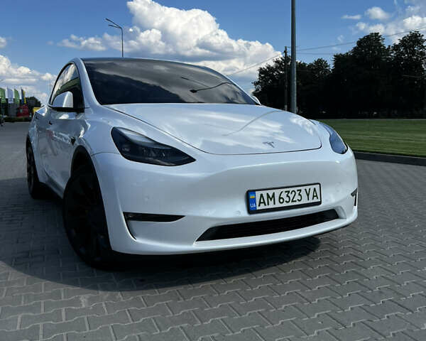 Белый Тесла Model Y, объемом двигателя 0 л и пробегом 59 тыс. км за 27999 $, фото 4 на Automoto.ua