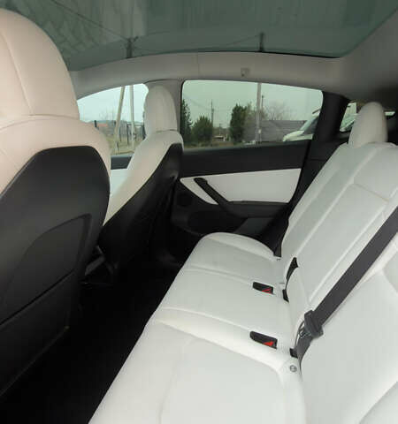 Белый Тесла Model Y, объемом двигателя 0 л и пробегом 20 тыс. км за 22500 $, фото 11 на Automoto.ua