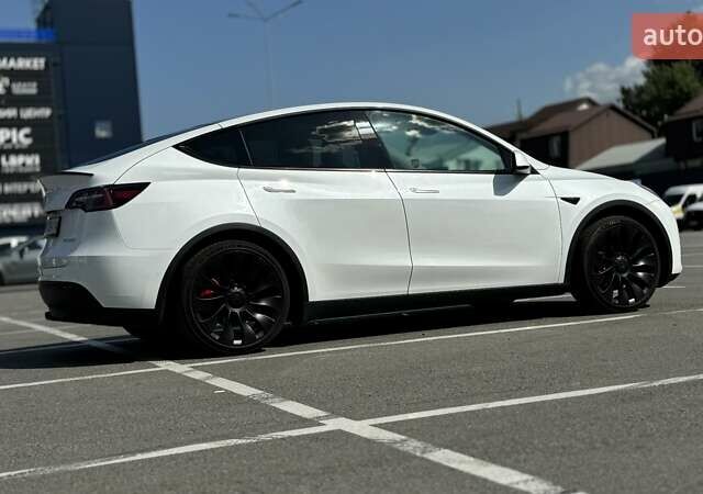 Тесла Model Y 2022 в Киеве на Automoto.ua Белый Тесла Model Y, объемом двигателя 0 л и пробегом 28 тыс. км за 26000 $, фото 17 на Automoto.ua