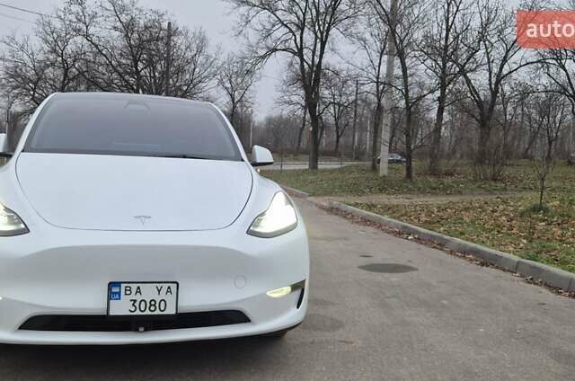 Белый Тесла Model Y, объемом двигателя 0 л и пробегом 27 тыс. км за 29000 $, фото 10 на Automoto.ua