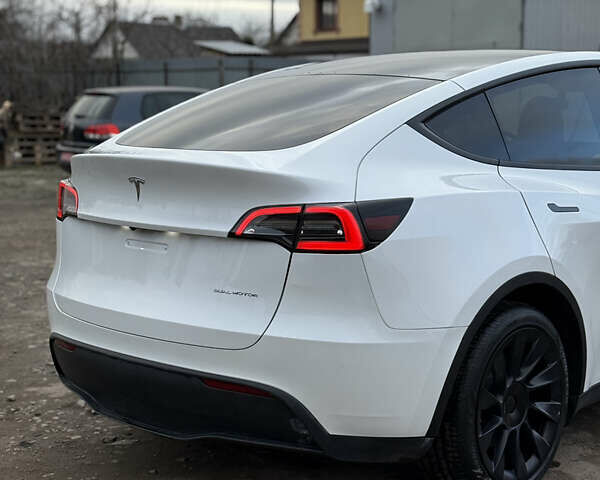 Белый Тесла Model Y, объемом двигателя 0 л и пробегом 16 тыс. км за 26500 $, фото 24 на Automoto.ua